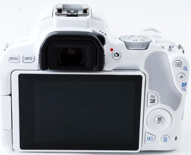キヤノン デジタル一眼 CANON EOS Kiss X9 レンズキット ホワイト 中古 