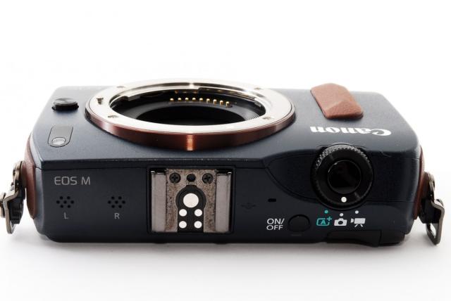 キヤノン ミラーレス CANON EOS M レンズキット ベイブルー 中古 新品