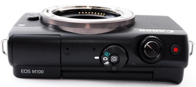 高画質で自撮りもラクラク☆Wi-Fi通信機能付き♪キャノン EOS 【