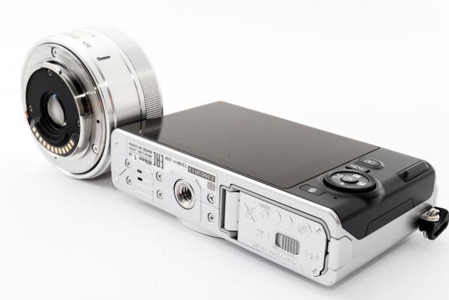 Nikon1 J4　ミラーレス一眼 シルバー Amazon | Nikon ミラーレス一眼 Nikon1 J4 標準パワーズーム