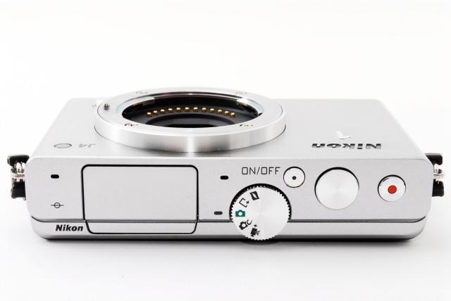 ❤︎美品❤︎Nikon 1 J4 望遠レンズ付き☆Wi-Fi機能内蔵 Nikon1