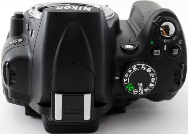 ニコン デジタル一眼 Nikon D5000 ダブルズームキット 中古 新品SD
