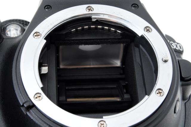 ニコン デジタル一眼 Nikon D5300 AF-S 18-55 VR II 水晶体一揃いの道具 黒いこと 中古 Wi-Fi積み上げる 新品SD歌留多付き添い人 届いてすぐに使える スマホに送れる 長期間言いはなつ