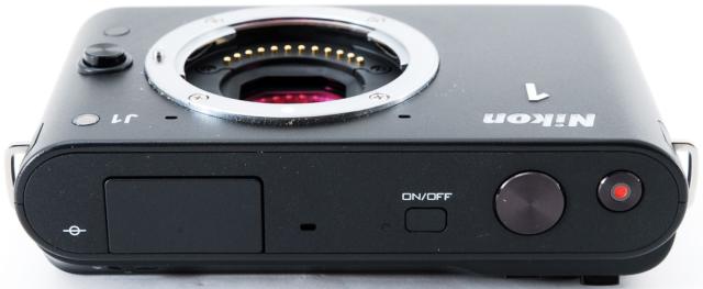 Nikon 1 J1、1 NIKKORレンズ付き、32GBメモリーカード付属