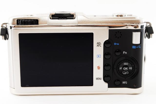 OLYMPUS PEN EP-1 オリンパス・ペンE-P1レンズキット付属品付