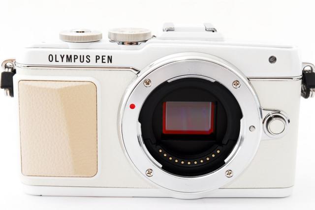 ミラーレス一眼 OLYMPUS PEN Lite E-PL7 ホワイト
