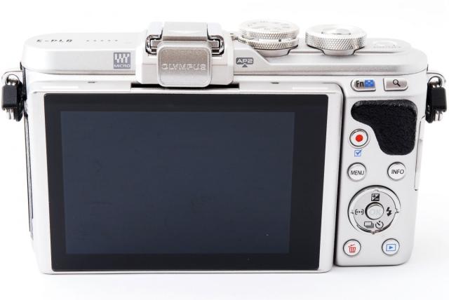 OLYMPUS PEN E-PL8 16GB SDカード付※即日発送します OLYMPUS PEN E-PL8 16GB SDカード付※即日発送します