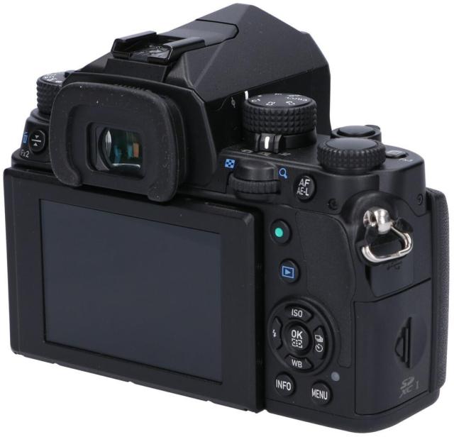 ペンタックス デジタル一眼 PENTAX KP ボディ ブラック 中古 新品SDカード付き Wi-Fi搭載_1