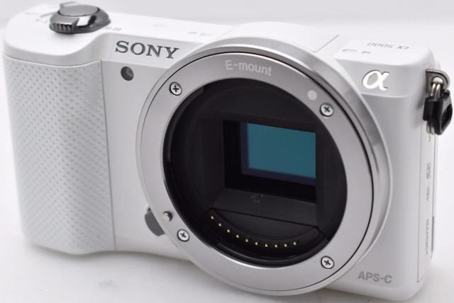 Sony ソニー α5000 ILCE-5000Y ダブルレンズキット【動作品】 □SONY