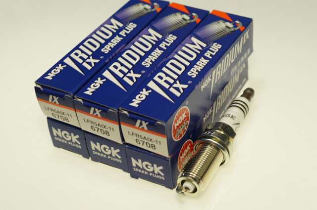 NGKレーシングプラグ R7437-8 4本セット ストックNO.4901 送料