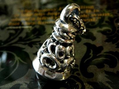 送料無料！S&A Bell ペンダント【 百合紋章　B 】