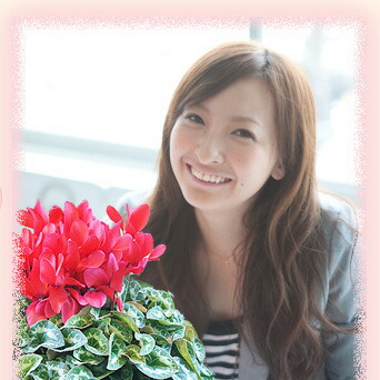 シクラメン 6号 色が選べる ビッグ な サイズ 送料無料 鉢花 ギフト お歳暮 ガーデンシクラメン ミニシクラメン セレナーディア アロマの通販はau Pay マーケット 花ギフト山形産果物野菜花樹有