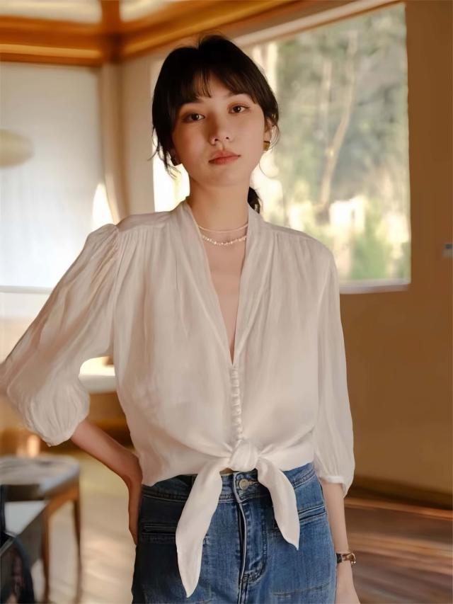 【高級天然リネン＆レーヨン混紡】 ボタン装飾 Vネック スタンドカラー 七分袖ブラウス フロントタイデザイン レディース カジュアル 白 S/M/Lサイズ 上品 清涼感 春夏 通勤 フォーマル トップスの通販は