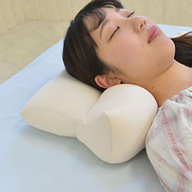 送料無料 首楽ストレッチピロー | ストレートネック フィット もちもち ふかふか 楽 気持ちいい コンパクト お昼寝 就寝前 息抜き ラク 首 支える 枕 ストレッチ 肩 疲れ