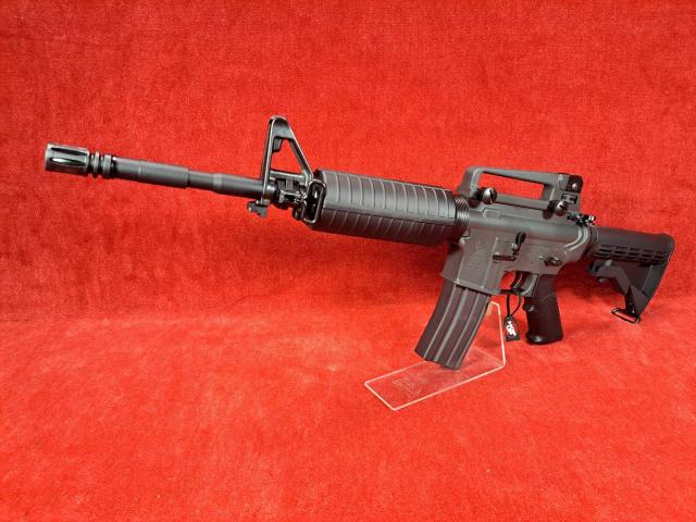 東京マルイ 18歳以上用電動ガン M4A1カービン スタンダードタイプ