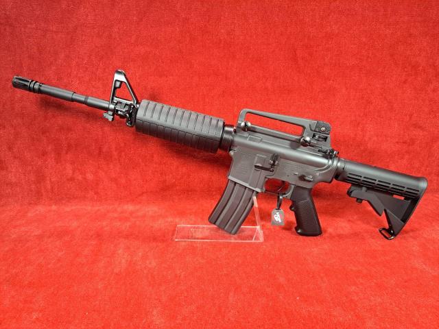 東京マルイスタンダード電動ガンM4A1 カービン（訳あり品 ）18歳以上対象 東京マルイ 18歳以上用電動ガン M4A1カービン スタンダードタイプ