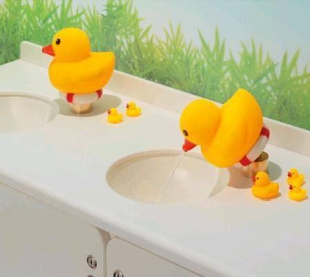 KAKUDAI カクダイ 711-047-13 蛇口だ、ガーガー!