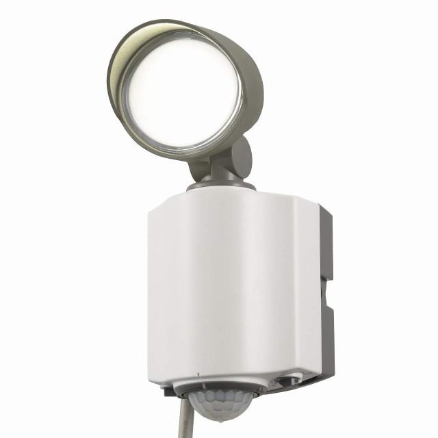 OHM オーム電機 LEDセンサーライト(1灯/600lm/コンセント式)の通販は 6,596円