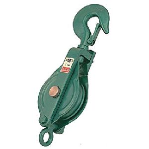 スリーエッチ 強力型滑車 一車スナッチ (ベケット付) フック型 100mm 1tの通販は