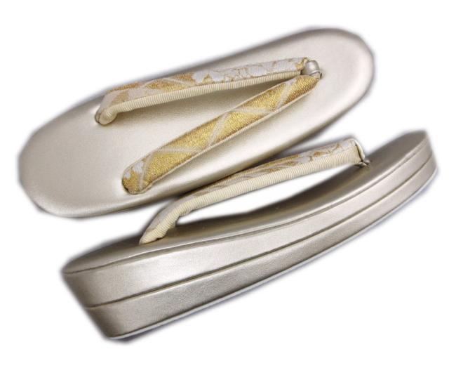 草履バッグセット 西陣織 正絹 帯地 金糸入り薄金色地大輪桜紋様 フリー 24.5ｃｍ 日本製 振袖 成人式 卒業式 袴 訪問着 着物 振袖用