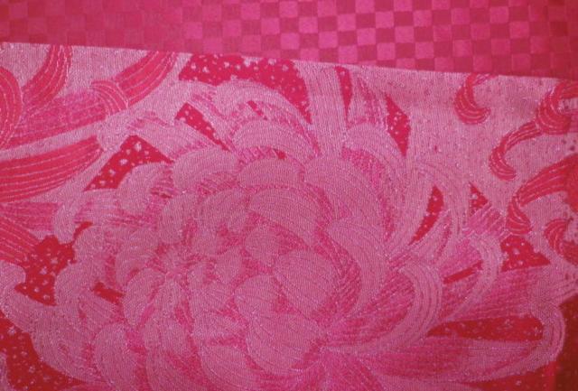 袋帯 お仕立て上がり 全通柄 濃ピンク地大輪乱菊 振袖 成人式 着物 長尺 出来上がり 結婚式 振袖用 洗える ポリエステル 袋帯 お仕立て上がり 全通柄 濃ピンク地大輪乱菊 振袖 成人式 着物 長