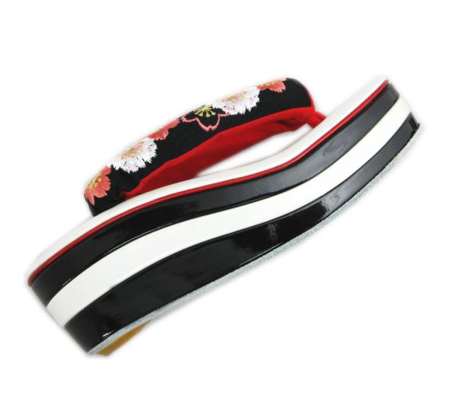 草履 ぞうり 厚底ヒール 白色黒台黒色地金糸入り桜さくら刺繍鼻緒 フリー