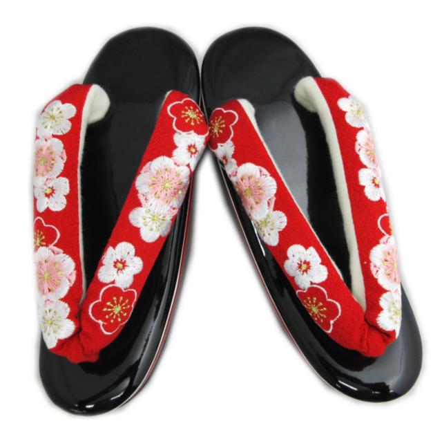 草履 ぞうり 厚底ヒール 黒色赤台赤色地金糸入り梅花刺繍鼻緒 フリー こっぽり風 振袖 成人式 卒業式 袴 着物 舞妓さん 3枚芯_1