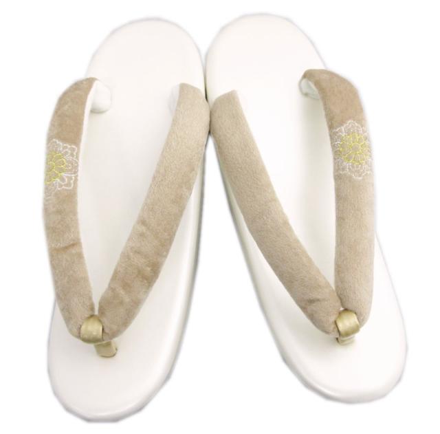 草履 ぞうり 厚底ヒール 白台 ベロア薄茶地金糸入り百華紋様刺繍鼻緒