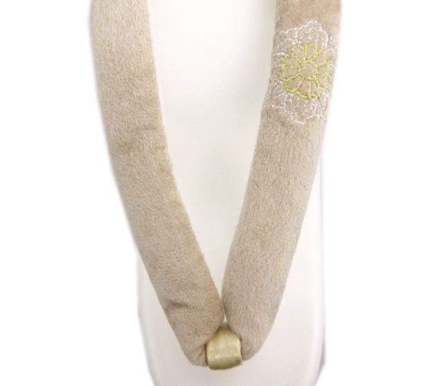草履 ぞうり 厚底ヒール 白台 ベロア薄茶地金糸入り百華紋様刺繍鼻緒 フリー 24ｃｍ 振袖 成人式 卒業式 袴 着物 ゾウリ 女性用 振袖用 草履 ぞうり 厚底ヒール 白台 ベロア薄茶地金糸入り百華紋様刺繍鼻緒