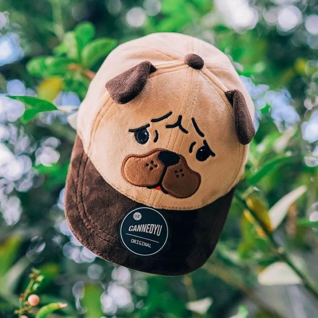 パグpug 刺繍キャップ　帽子　犬雑貨・犬グッズ 犬柄