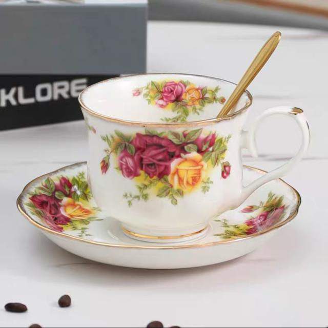 ティーカップ・ソーサーセット 花柄 4客