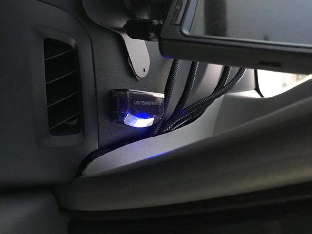 車用 カーセキュリティ ナイトシグナルデコ ダミー 防犯 盗難防止 警告 ソーラー 配線不要 電池不要 太陽光充電 置くだけ 撃退led センサの通販はau Pay マーケット サファイア