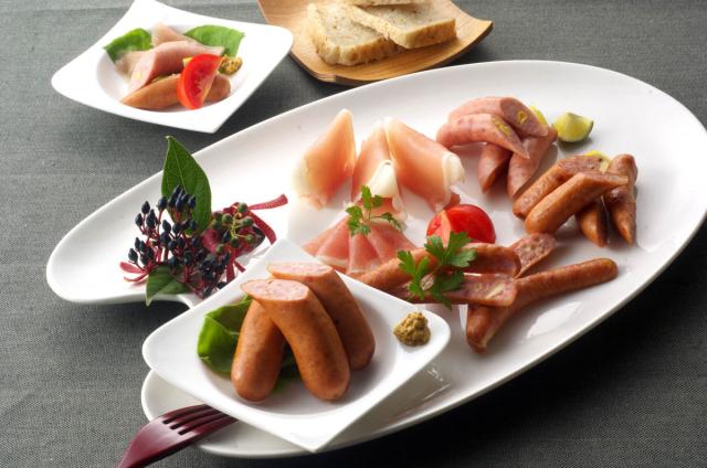 お取り寄せグルメ 送料無料 北海道 札幌バルナバフーズ 農家のベーコン＆バラエティセット ギフト 送料無 お返し 内祝いの通販は