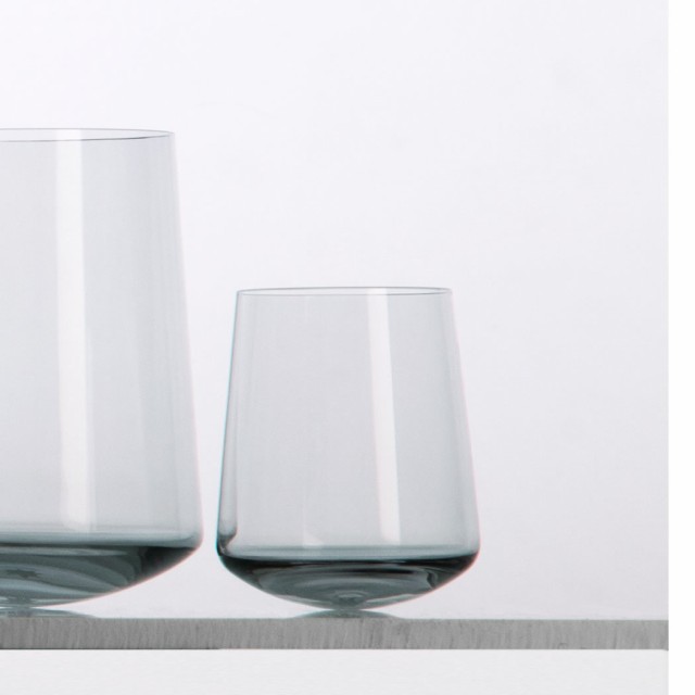 STAND UP / SIEGER by ICHENDORF Smoke Digestif Glass カクテルグラス スモーク ２個セット シーガーデザイン イッケンドルフ ガラス おしゃれ タンブラー ギフト イタリアの通販は