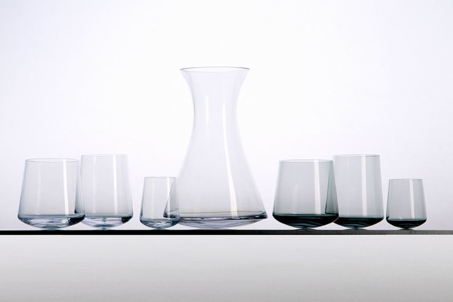 STAND UP / SIEGER by ICHENDORF Smoke Digestif Glass カクテルグラス スモーク ２個セット シーガーデザイン イッケンドルフ ガラス おしゃれ タンブラー ギフト イタリアの通販は