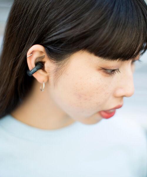 ambie White サウンドイアカフ