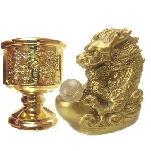 風水の願い龍　四本指の高貴龍◆小◆ ●ルチル金針水晶玉＆水杯付き 《金運/財運/ギャンブル運/勝負運》 風水グッズ/天然石/パワーストーンの置物