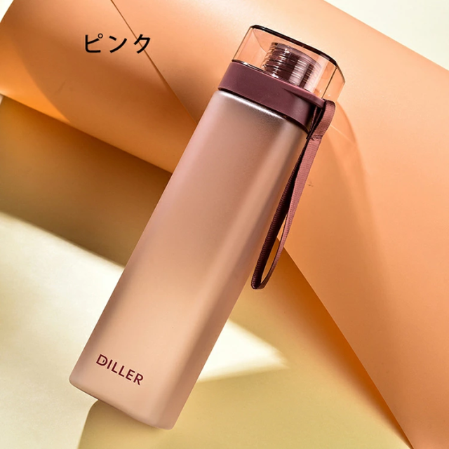 【子供から大人まで使える】ウォーターボトル 水筒400ml/550ml/700ml ボトル プラスチック スポーツボトル 運動水筒 直飲み ins風 耐冷耐熱 おしゃれ 通勤 子供 キッズ 目盛り 軽量 女の子可愛い 大人 大容量 高校生 女子大生 ジム ヨガ 部活 プレゼント_4