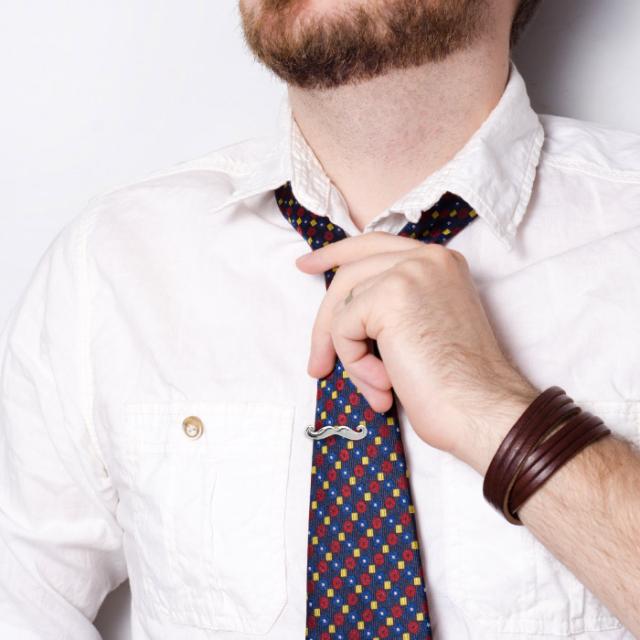 母の日 名入れ ギフト ファッション ネクタイ プレゼント ブランド メンズ 名前入り ネクタイピン ひげ 就職 男性 彼氏 誕生日 プの通販はau Pay マーケット 名入れ 名前入りギフトきざむ