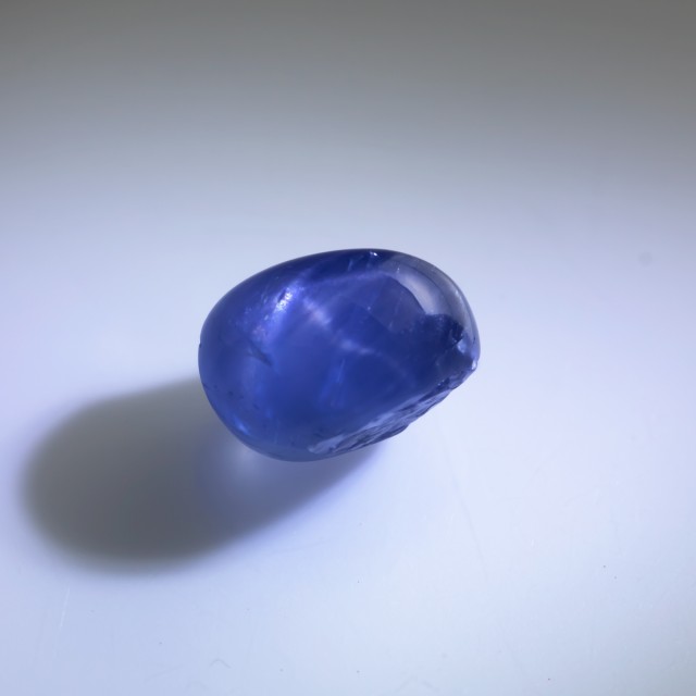 大人気の商品 天然石 ブルースターサファイア2.74ct 9月誕生石 ルース