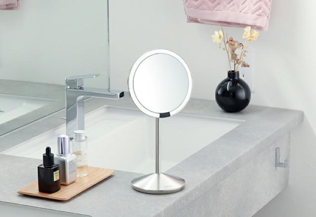 シンプルヒューマン コンパクト 10倍 センサーミラー ライト付き