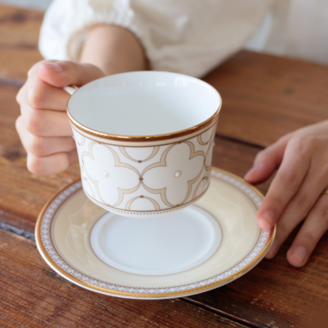 ノリタケ＜Noritake＞トレフォリオゴールド&プラチナ カップ＆ソーサー