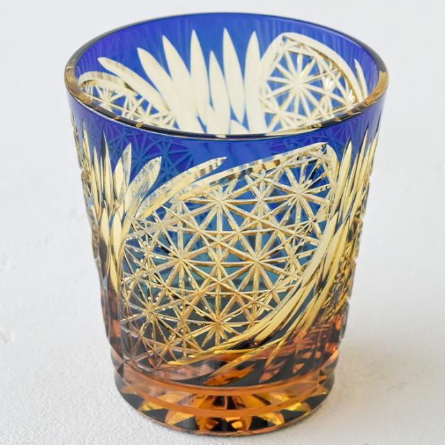 八千代切子 六角菊繋ぎ オンザロック ( 瑠璃 )  LSA19753SULM-C723 切子 切子グラス ロックグラス クリスタル おしゃれ 琥珀 紫 硝子 ウイスキーグラス 日本製 高級 切子硝子 色被せ 焼酎グラス 酒器 ギフト 2026 父の日 グラス 退職祝 プレゼント 男性 内祝 長寿 贈答品_4