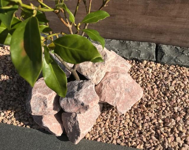 庭石 ピンク 割栗石 庭 石 ロックガーデン 岩 ガーデニング