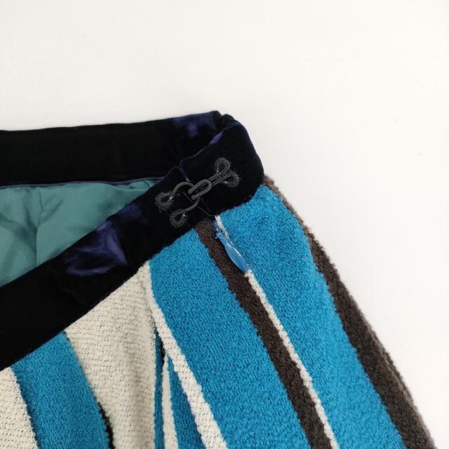 mina perhonen multistripe va5050 サイズ38 スカート ライトブルー  