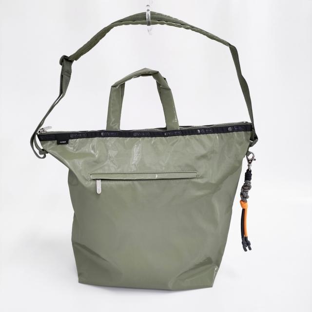 LeSportsac/AMERI DX EASY CARRY TTE W/CHRM 定価20900円 ナイロン トートバッグ カーキ レディース レスポートサック/アメリ【中古】5-1121G♪