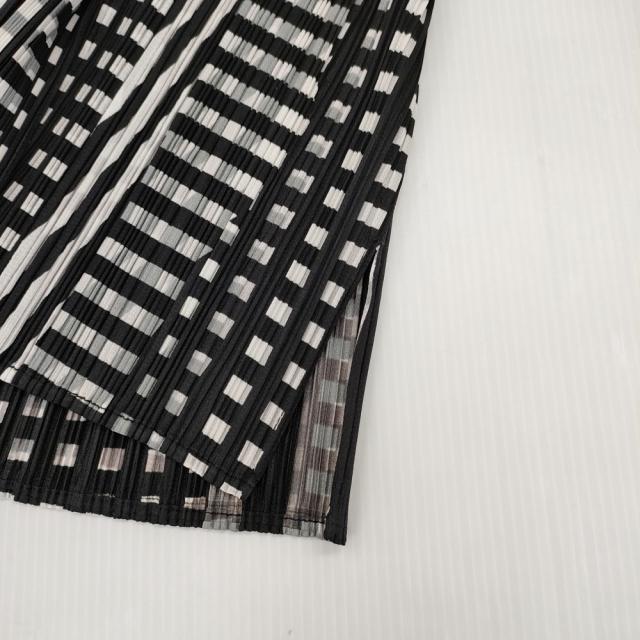 PLEATS PLEASE ISSEY MIYAKE 総柄 プリーツ ボタンレス カーディガン P33-JO852 サイズ3 ジャケット ブラック ホワイト レディース プリーツプリーズ【中古】6-0317M♪_4