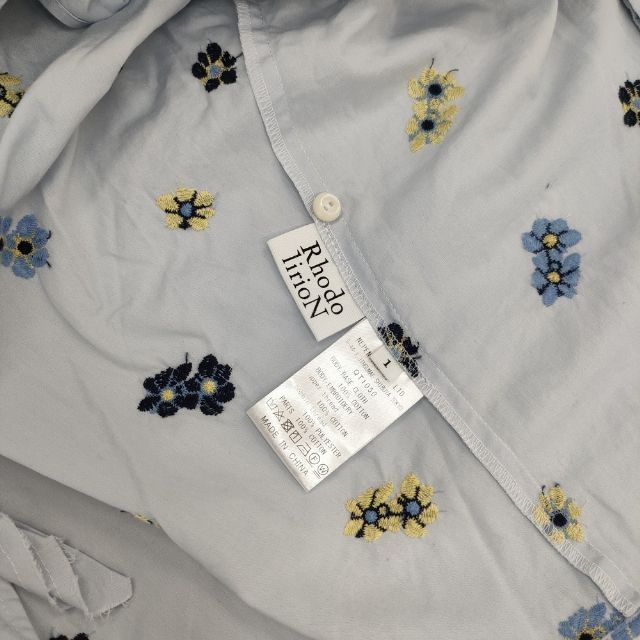 RhodolirioN フローラル 花柄 刺繍 ノースリーブ ブラウス シャツ ライトブルー レディース ロドリリオン【中古】6-0601S∞_2