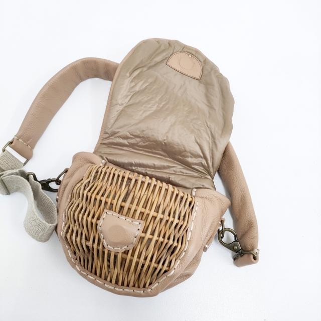 ebagos Summer Break フニュシュリンク ボディーバッグＳ 定価79200円  ショルダーかごバッグ 25SS ベージュ レディース エバゴス【中古】5-0829G♪ ebagos Summer Break フニュシュリンク ボディーバッグS 定価79200円