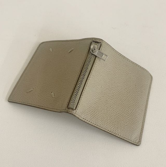 MAISON MARGIELA 牛革 イタリア製 小銭入れあり 二つ折り財布